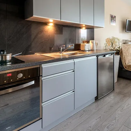 Cozy Modern Astoria Magic Orange Old Town Apartmán *