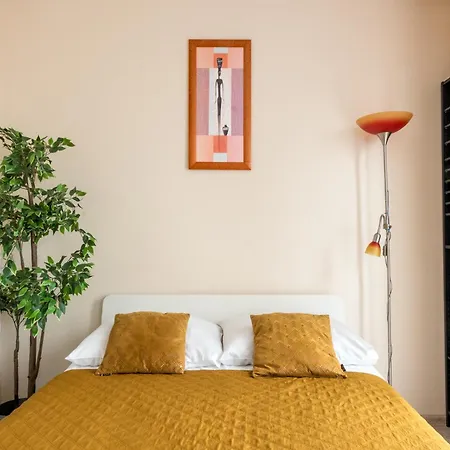 Cozy Modern Astoria Magic Orange Old Town