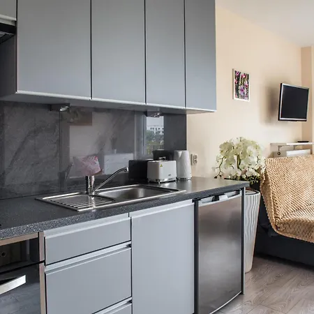 Apartment Cozy Modern Astoria Magic Orange Old Town *